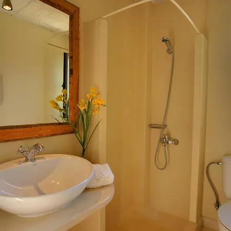 Petalida Ideales * Mousata